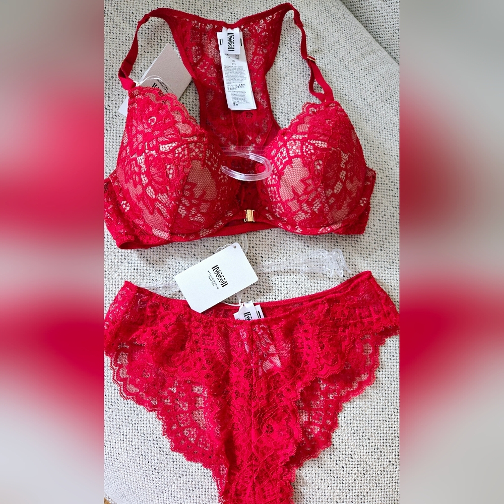 NWT WOLFORD Size: 75B×S Lace Red Intimates Set